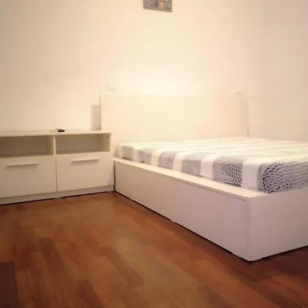 Sunshine Apartament, 2 Rooms Apartment Apartament Saturn
