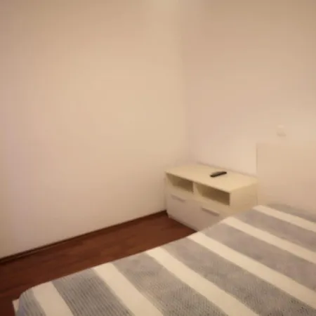 Sunshine Apartament, 2 Rooms Apartment Apartament Saturn