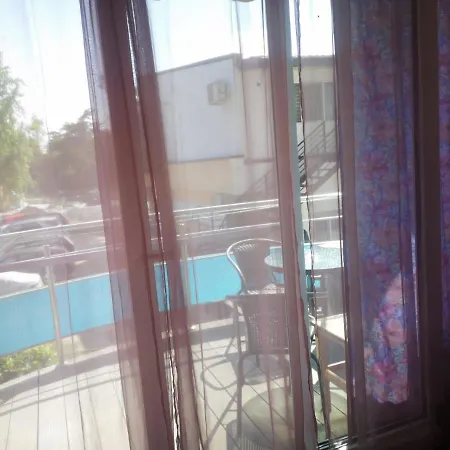 Sunshine Apartament, 2 Rooms Apartment Saturn
