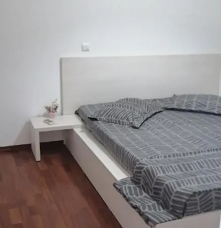 Sunshine Apartament, 2 Rooms Apartment *
